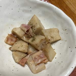 里芋とベーコンの炒め煮バター醤油風味